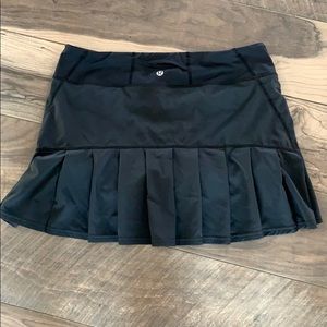 Lululemon skirt size 6